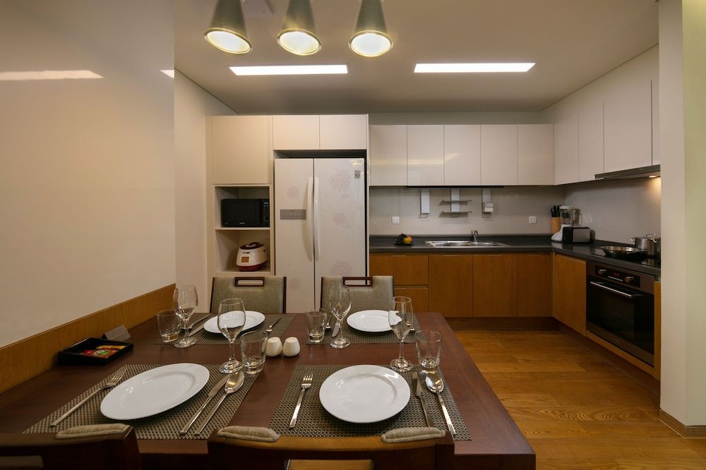 undefined Lotte The Residence 8