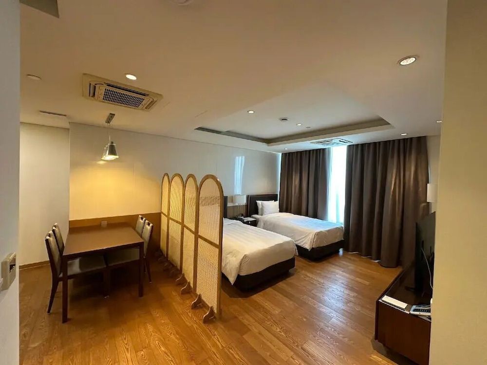 undefined Lotte The Residence 6