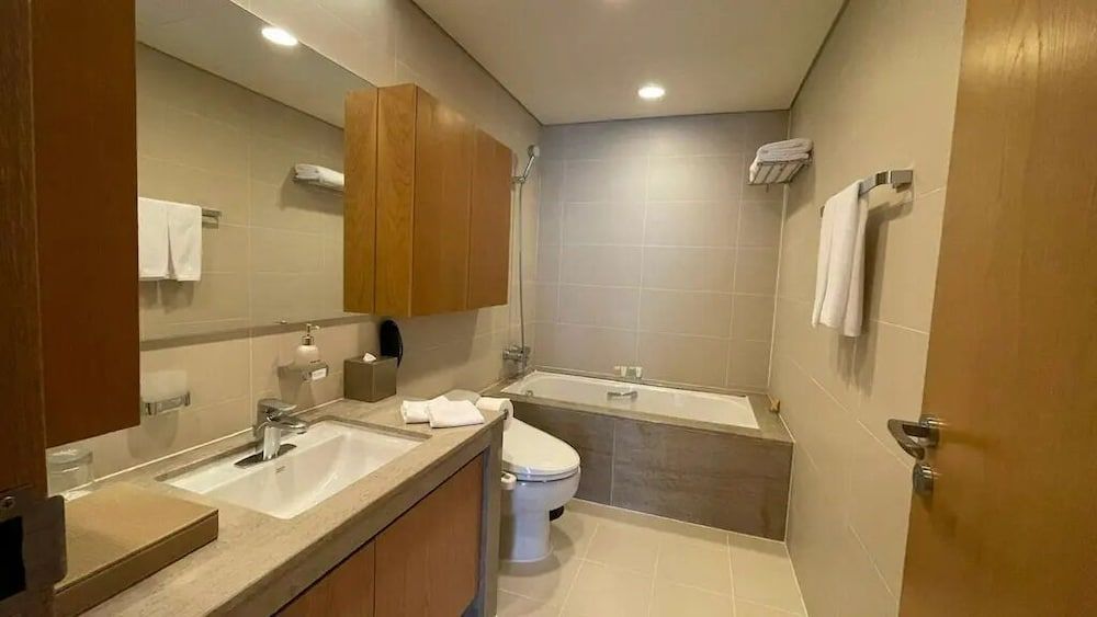 Lotte The Residence 1 Bedroom Apartment 2