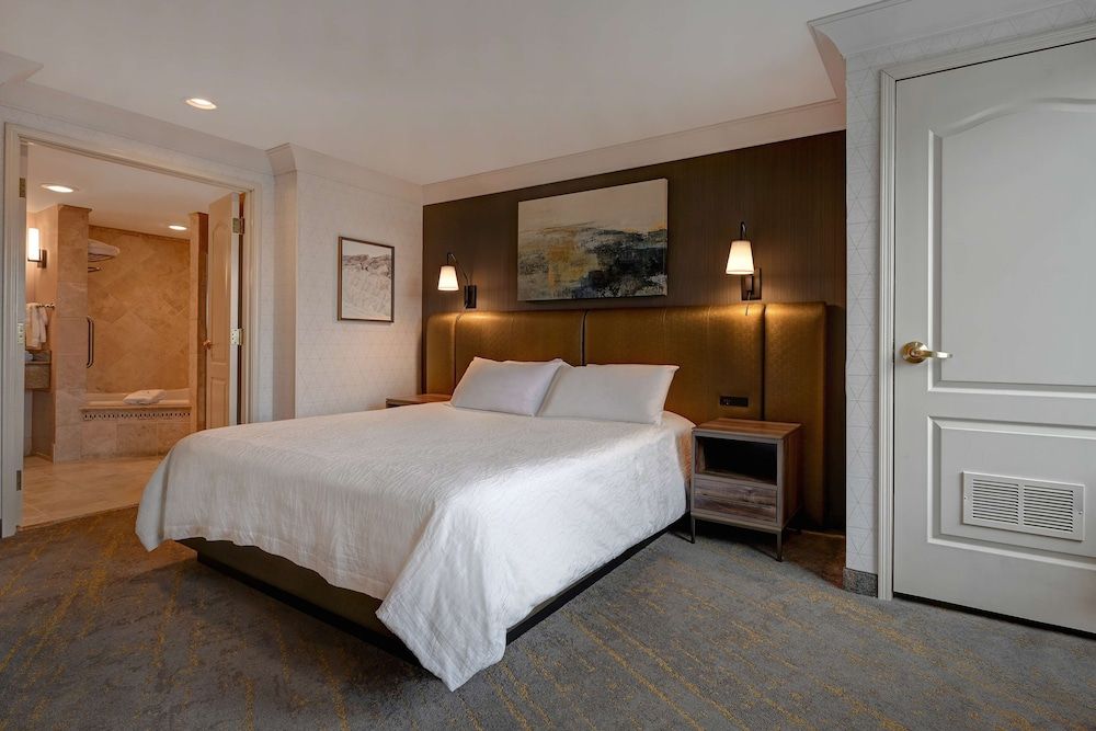 Grand Suite One King Bed