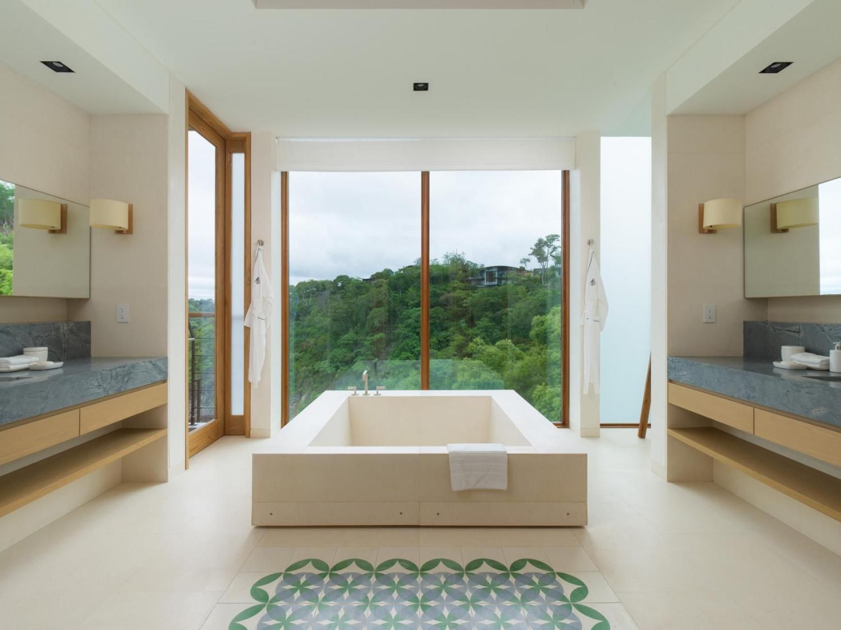 Casa Las Olas Six-Bedroom Residence