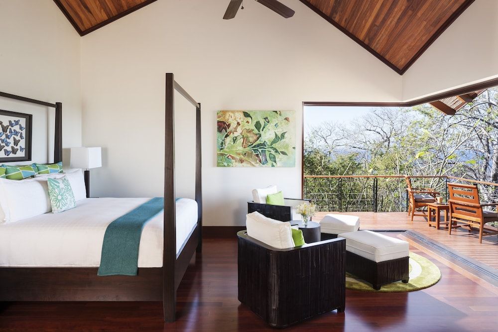 Room, 3 Bedrooms (Casa de la Luna Residence)