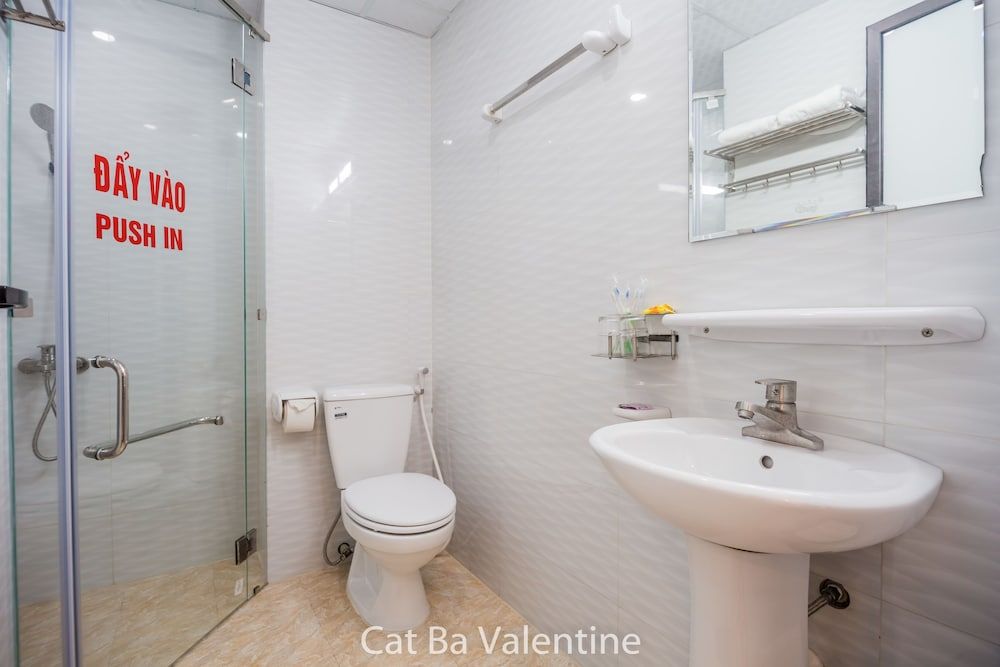 Cat Ba Valentine Hotel Standard Double or Twin Room 2