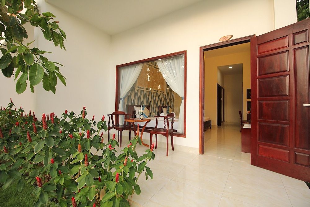 Villa, Beachfront