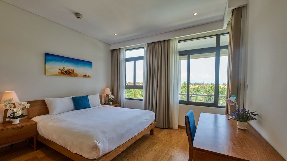 Luxury Apartment, 2 Bedrooms, Pool View