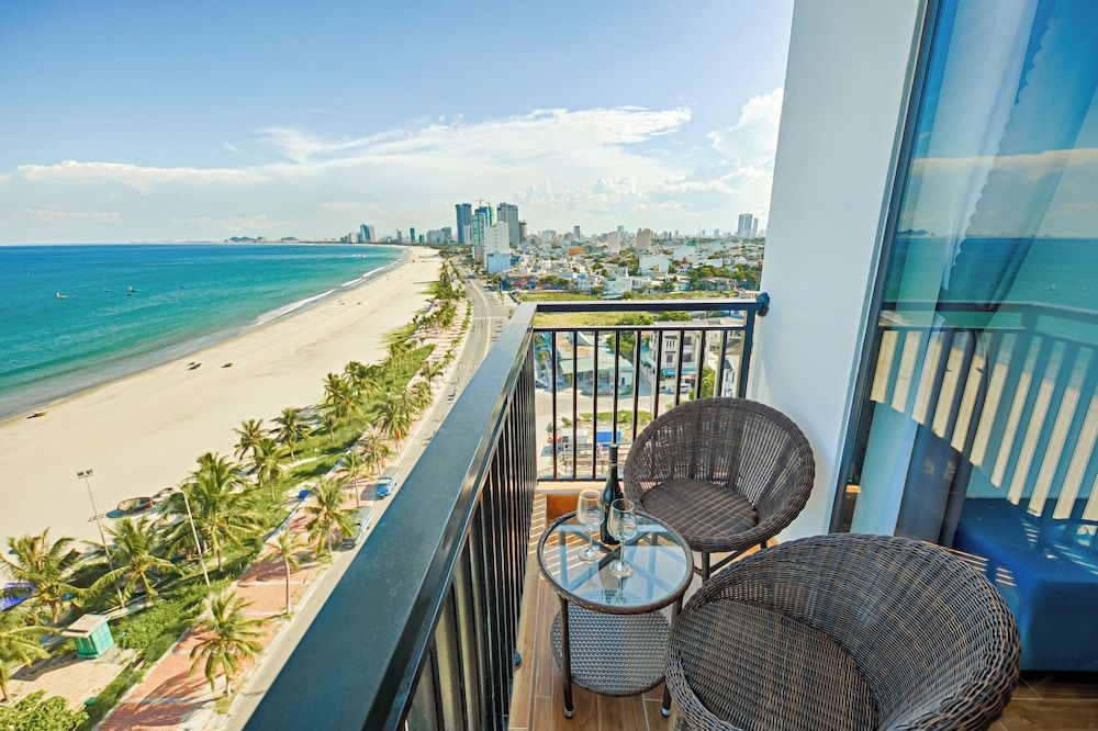 Seashore Hotel & Apartment Suite, Balcony, Oceanfront 3