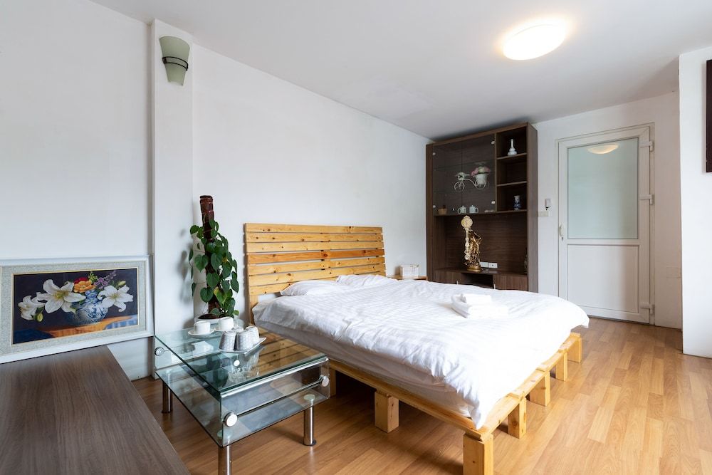 undefined City Center & Good Security Area Easternstay 3