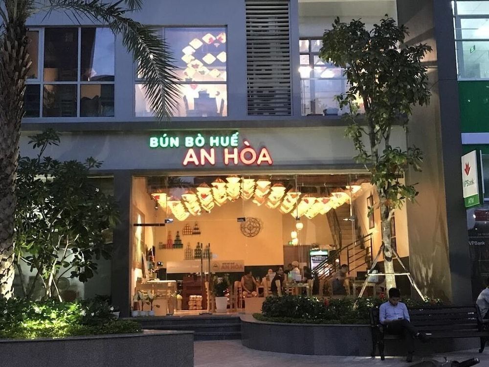 undefined Luxury Apartment in Vinhomes 4