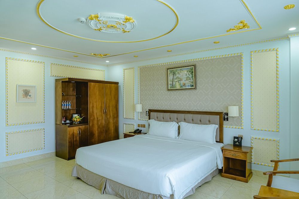 Premier Platinum King Room