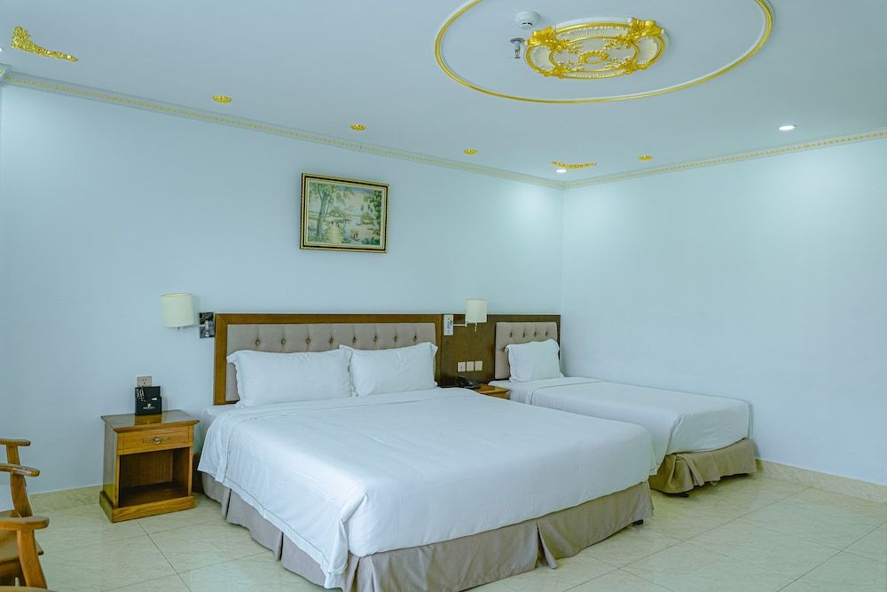 Sapphire Room