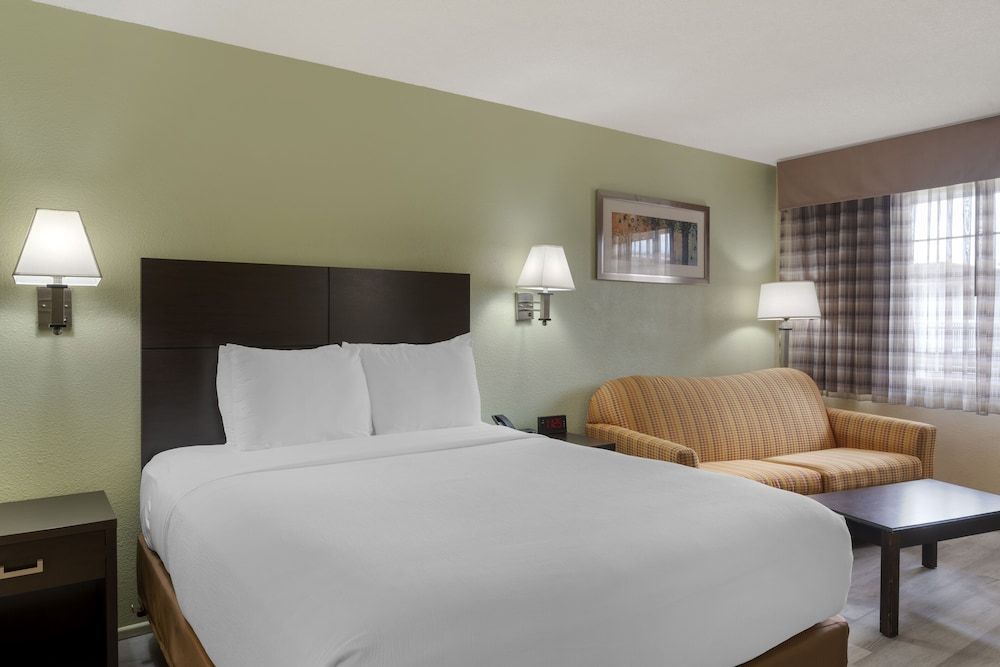 Deluxe Room, 1 Queen Bed