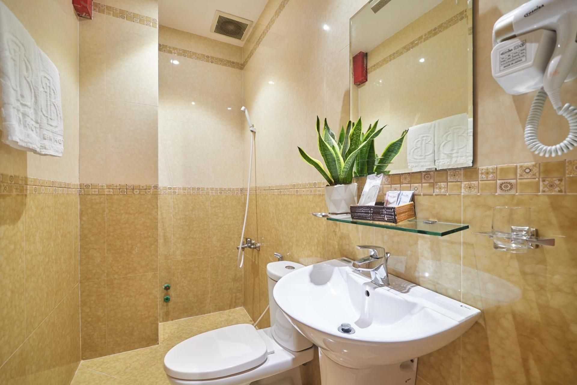 undefined Bin Bin Hotel 2 - Near Him Lam D7 9