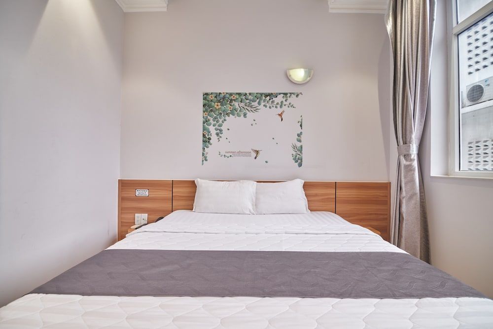 undefined Bin Bin Hotel 2 - Near Him Lam D7 7