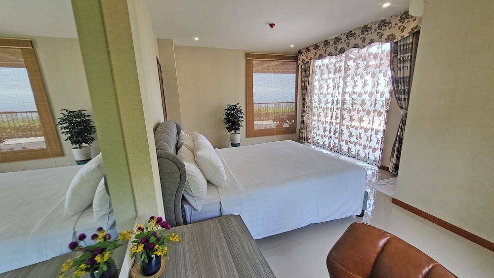 Penthouse 3 Bed Rooms With Ocean View