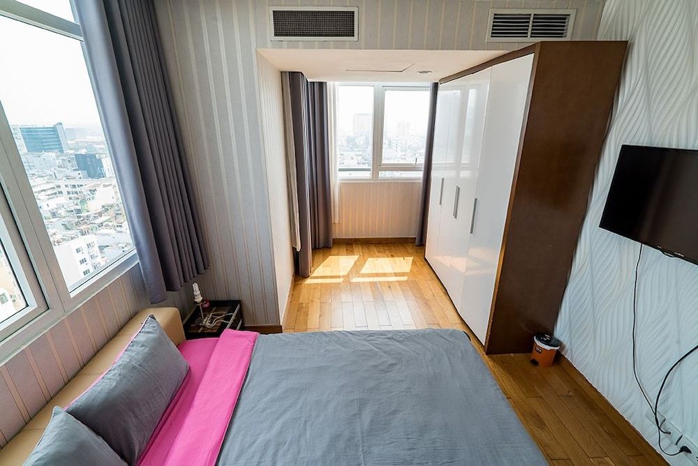 undefined Luxury Apartment In Ben Thanh Tower 5