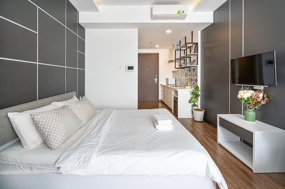 Saigon Sirius Standard Studio Suite, Kitchenette, City View 3