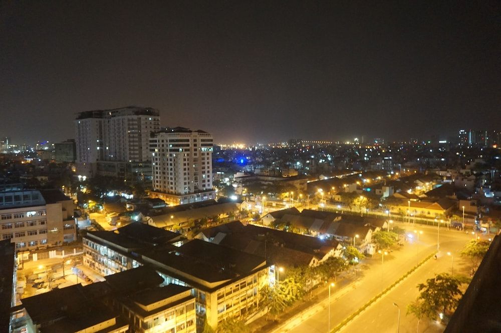 undefined Saigon Sirius 8