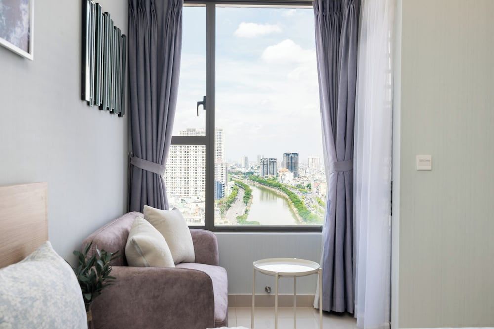 undefined Saigon Sirius 9