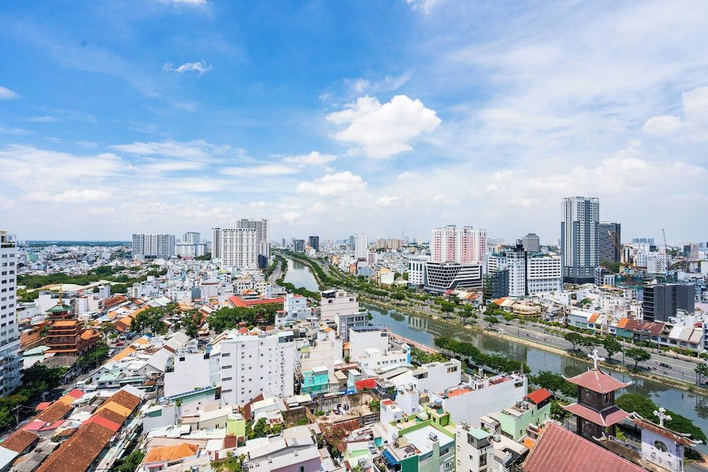 undefined Saigon Sirius 7