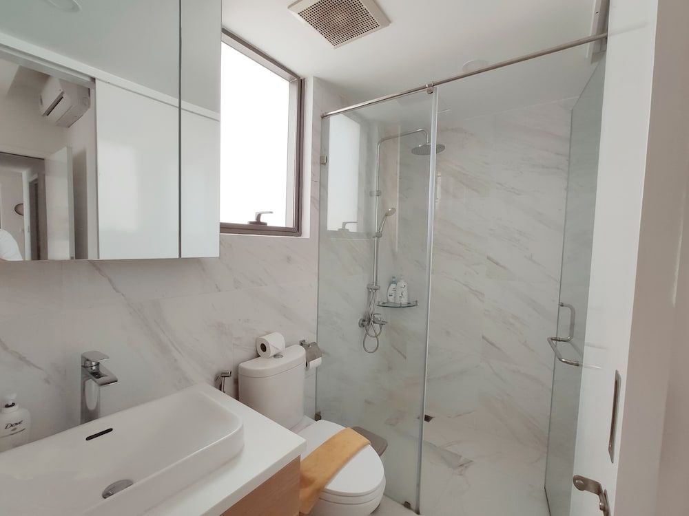 Blue Fingers Rivergate Family Apartment, 3 Bedrooms, Pool Access, City View 8