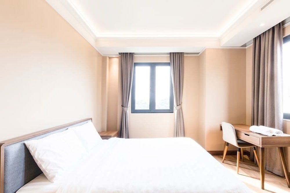 undefined Fuji Landmark 7