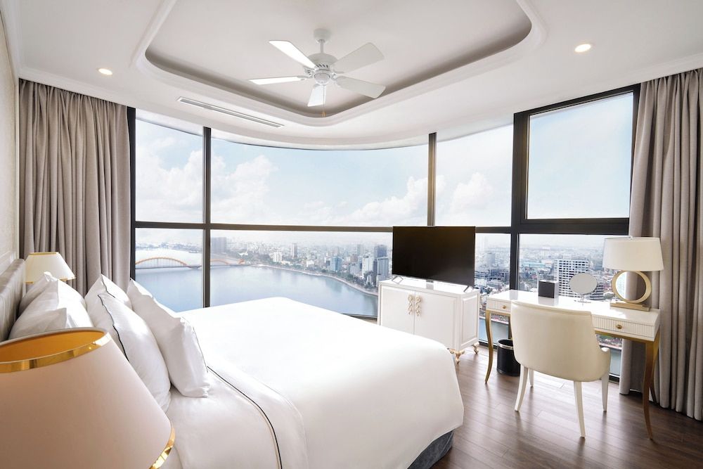 undefined Melia Vinpearl Danang Riverfront 5