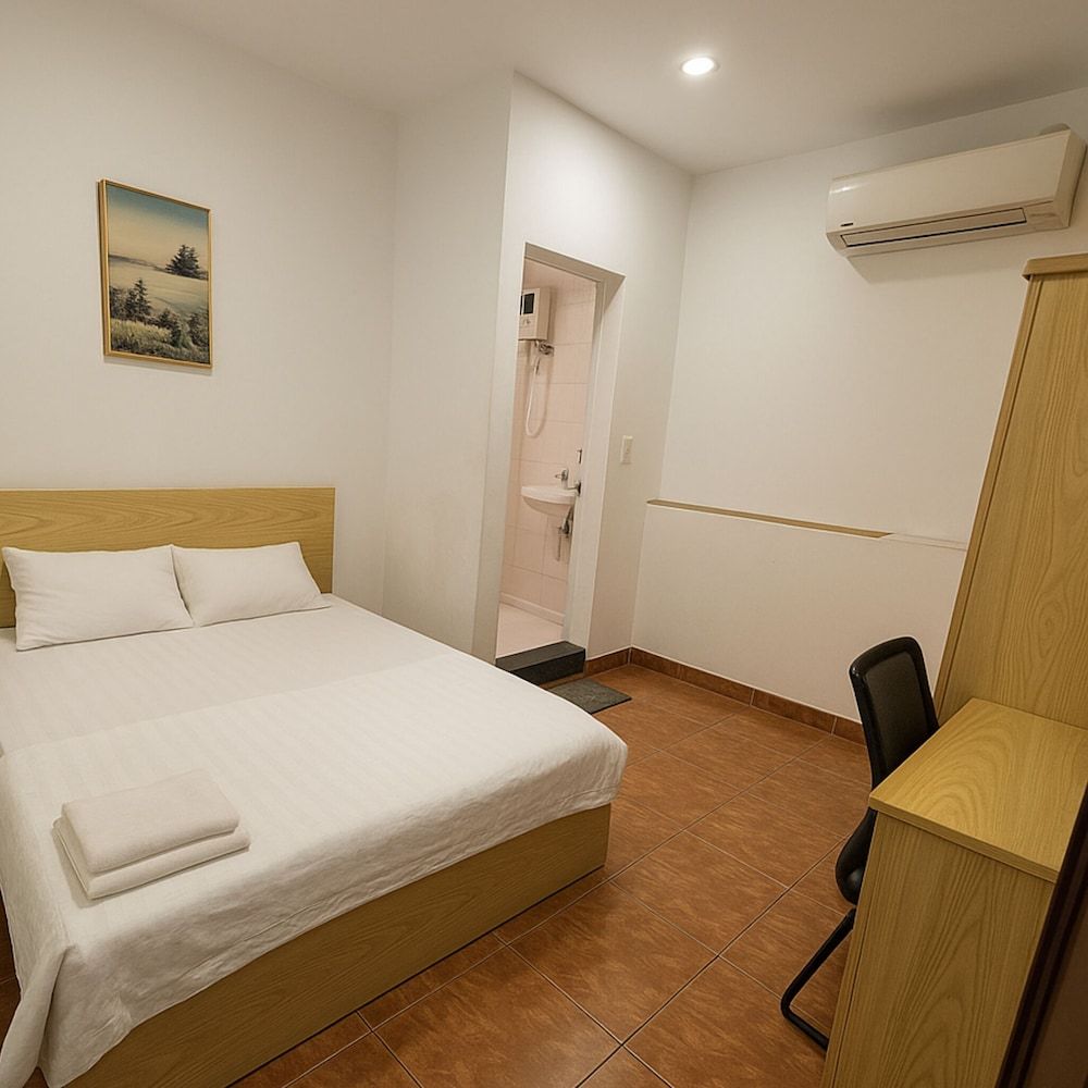 undefined 95 Lam Son Hotel 3