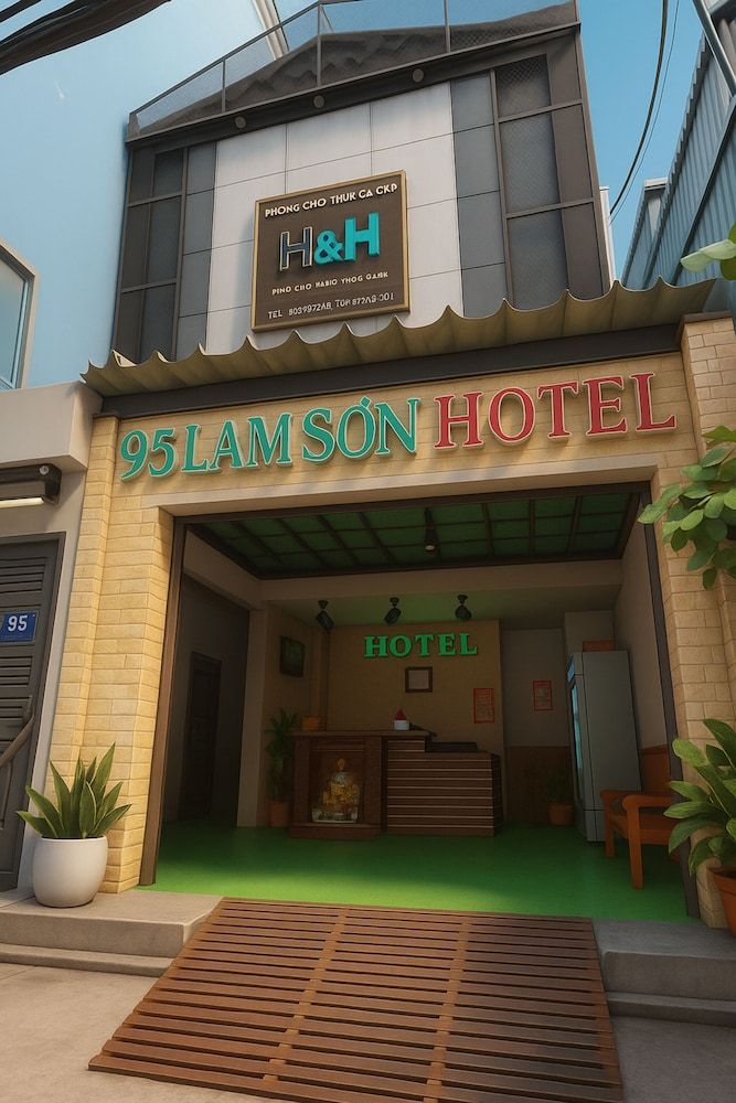 undefined 95 Lam Son Hotel 2