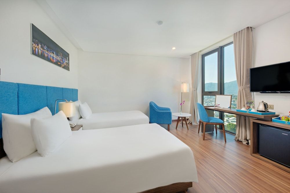 Grand Gold Hotel Deluxe Double or Twin Room, Partial Ocean View 4