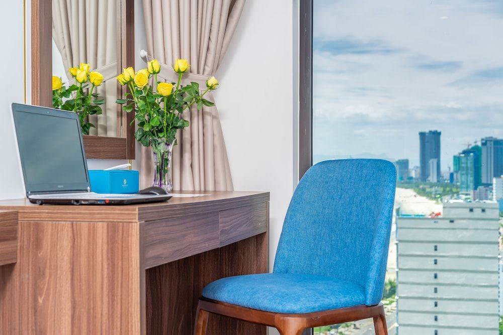 Grand Gold Hotel Deluxe Double or Twin Room, Partial Ocean View 7