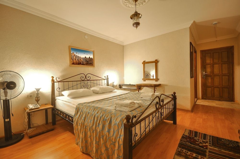 Nomads Cave Hotel & Rooftop Standard Double Room