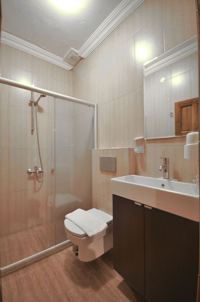 Nomads Cave Hotel & Rooftop Standard Triple Room 5