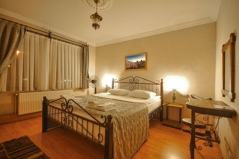 Nomads Cave Hotel & Rooftop Standard Double Room 2