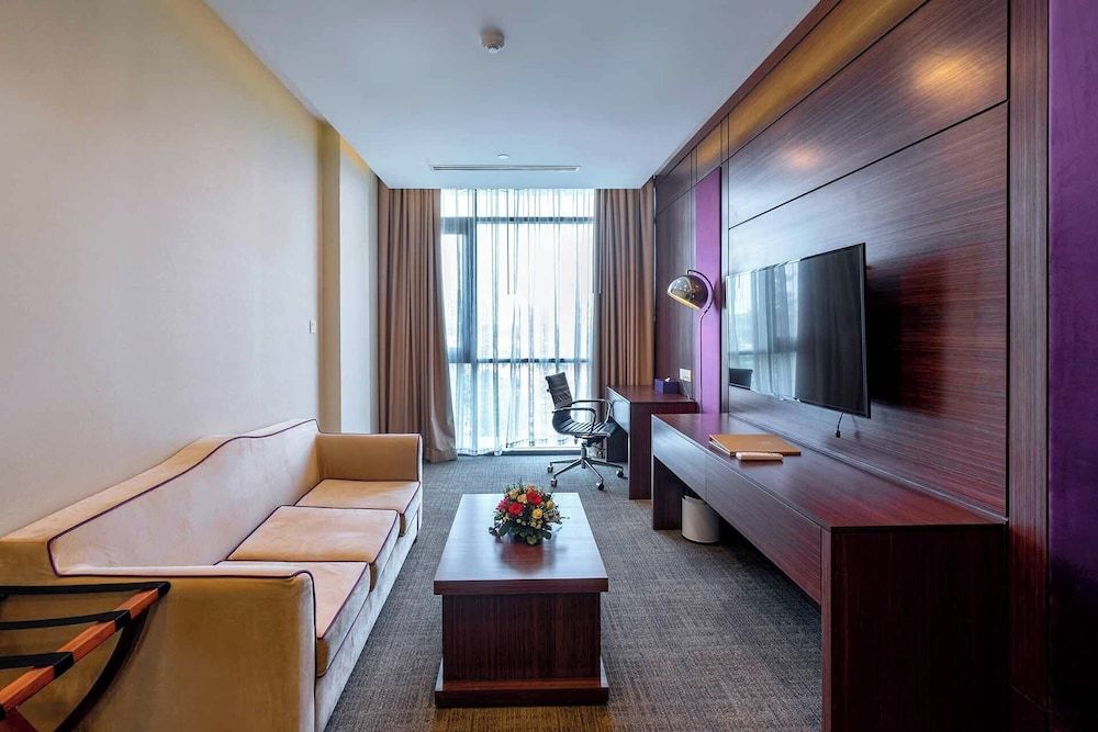 Becamex Hotel New City Executive Suite 4