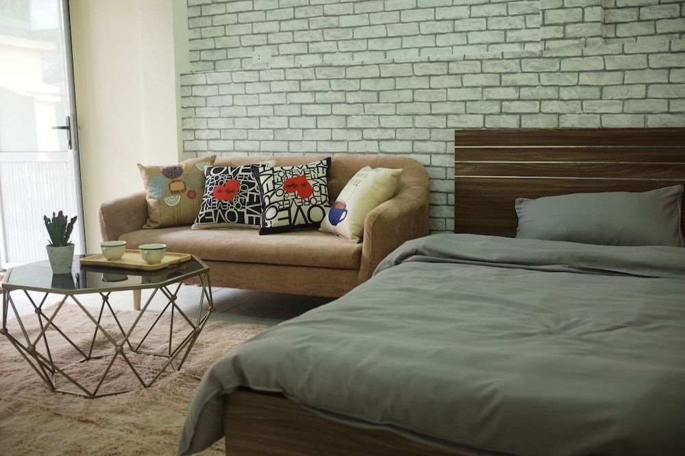 Peony House Trade Hotel II Studio, Garden View