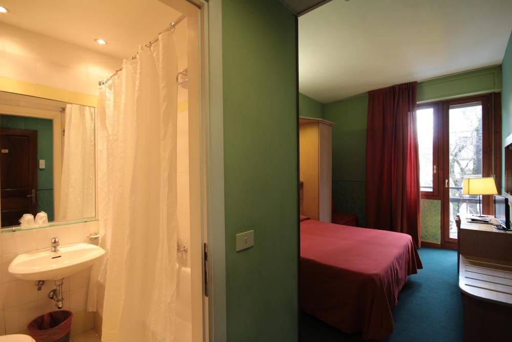 Hotel Meridiana Standard Room, 1 Double Bed 13
