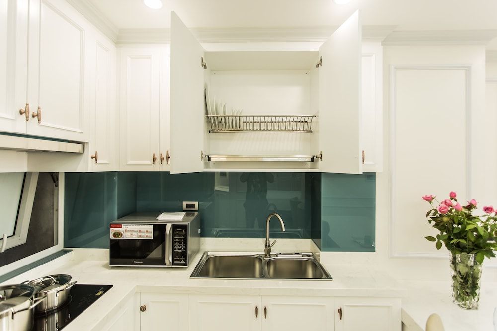 undefined H&H Building 4