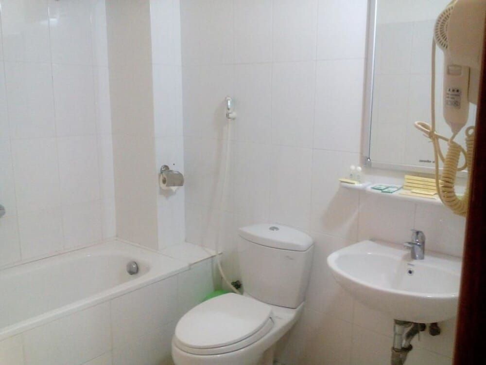 Ban Mai Hotel Quang Binh Twin Room 12