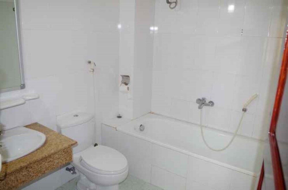 Ban Mai Hotel Quang Binh Double Room 5