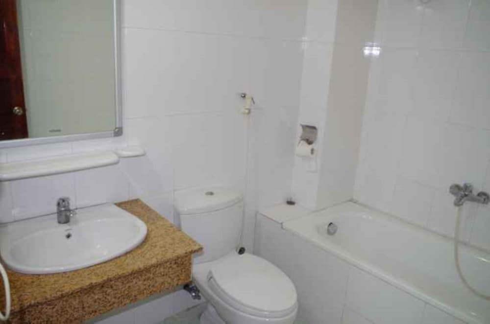 Ban Mai Hotel Quang Binh Double Room 7