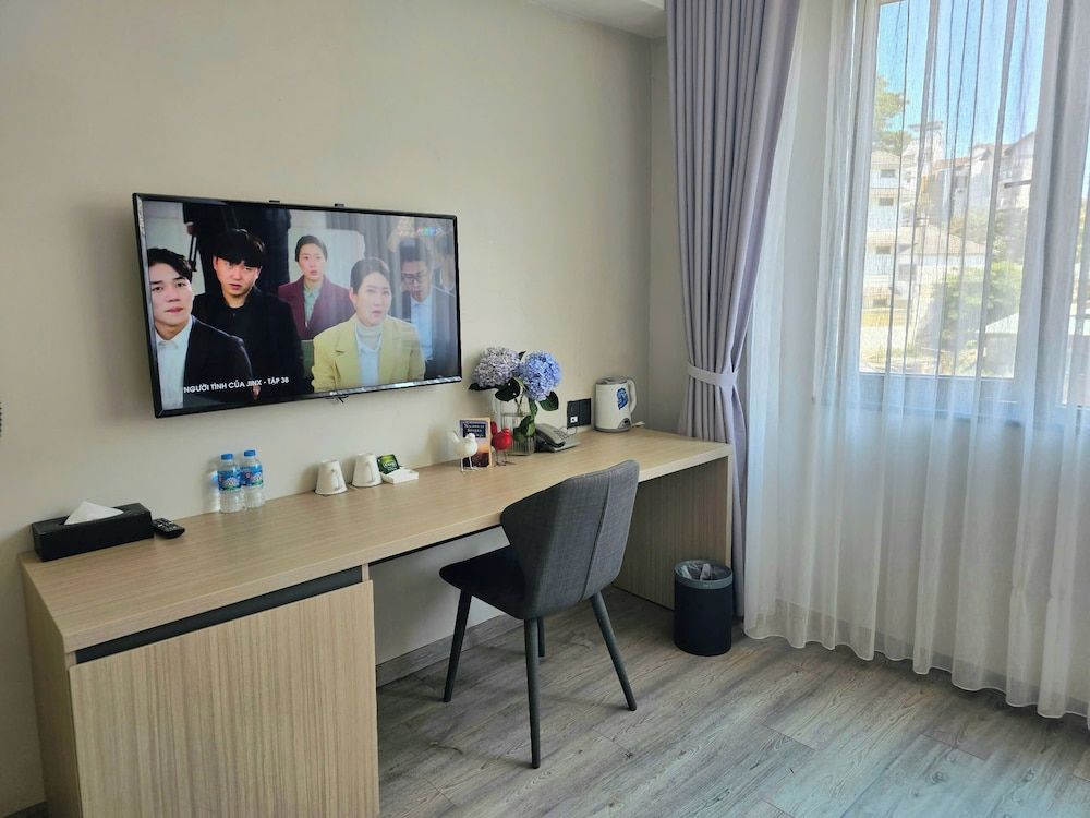 The Luxe Hotel Da Lat Superior Room 16