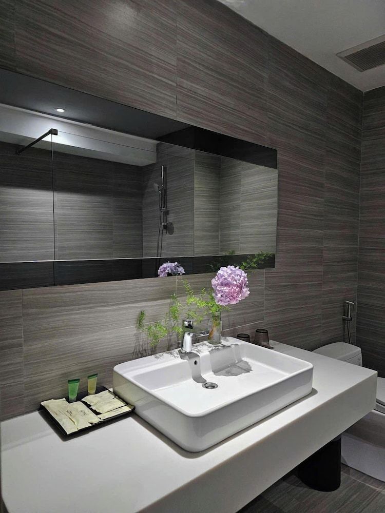 The Luxe Hotel Da Lat Superior Room 11