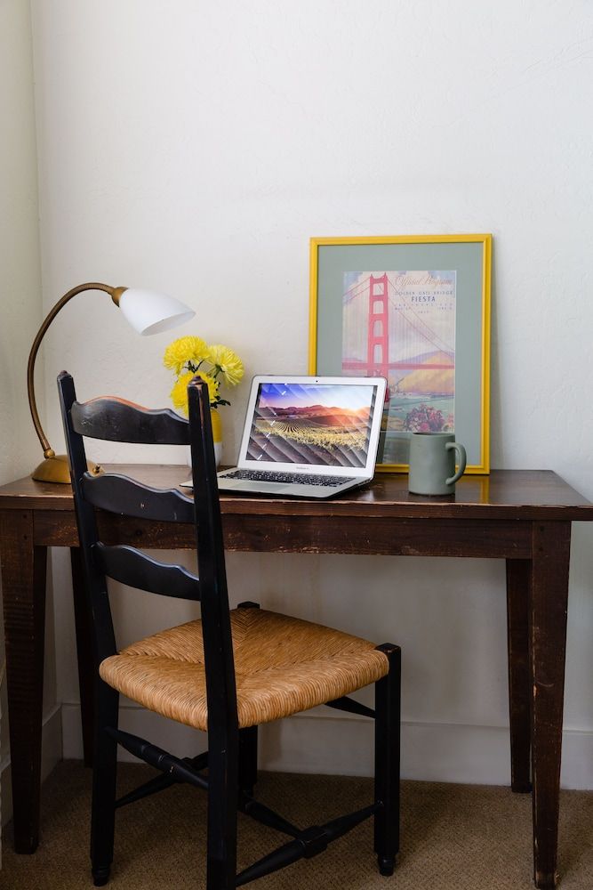 Sonoma Creek Inn Patio Queen Room 4