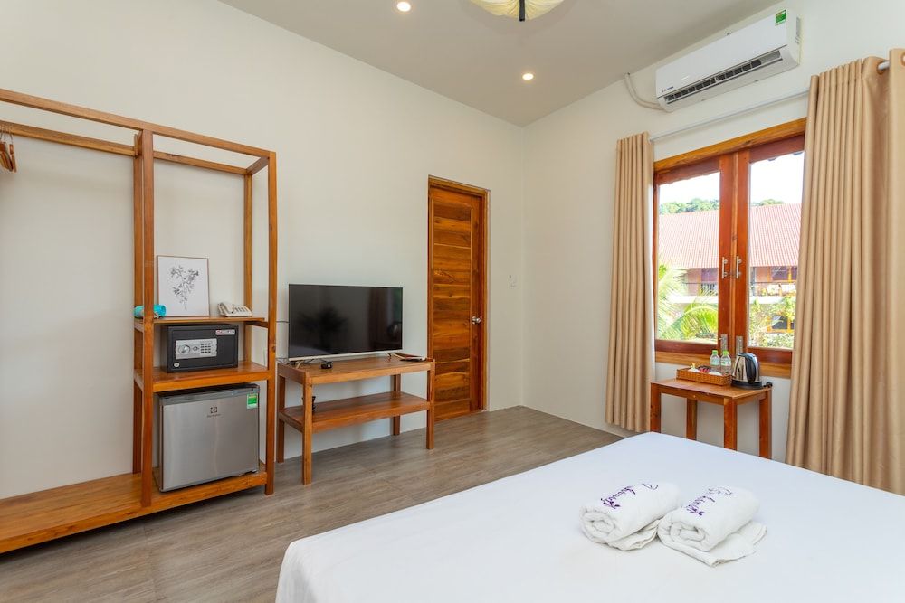 Bauhinia Resort Phu Quoc Superior Double Room, 1 King Bed, Garden View 25