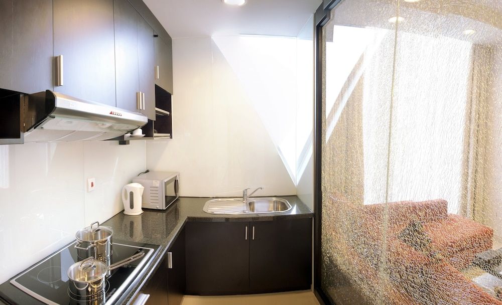 undefined Mayfair Suites 10