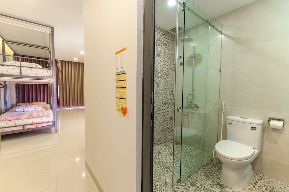 Pedersen Hostel Economy Room, Multiple Beds, Balcony, Beach View 12