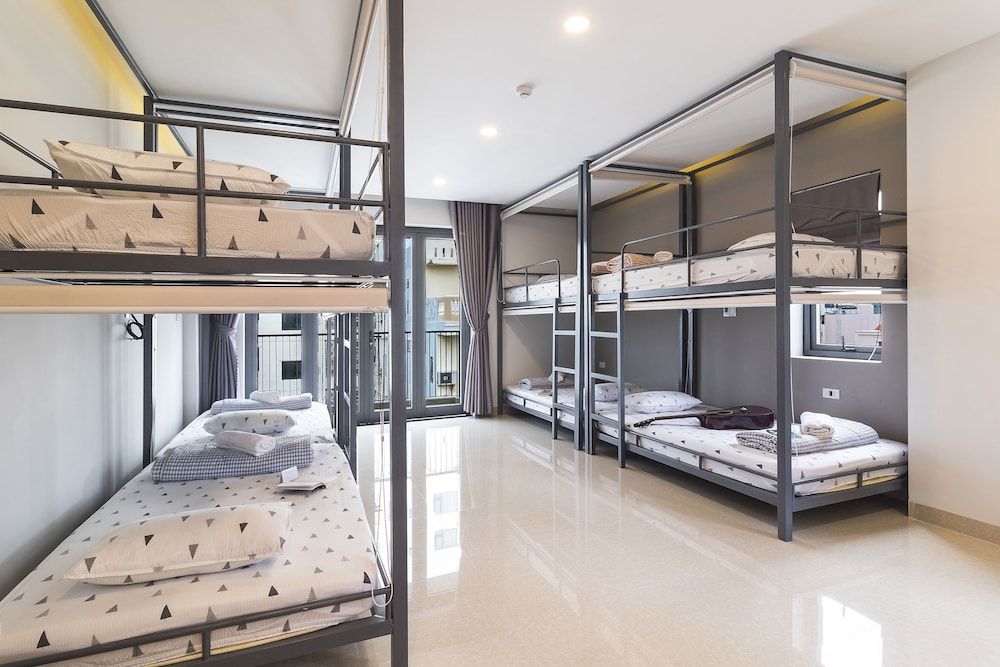 Pedersen Hostel Economy Room, Multiple Beds, Balcony, Beach View 6