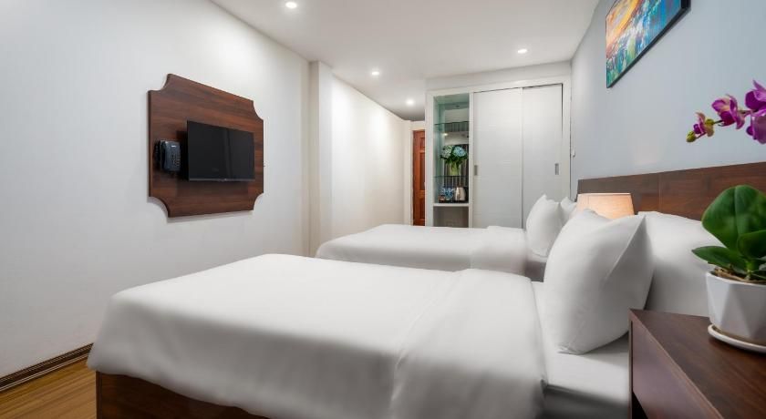 undefined Astoria Hanoi Hotel & Travel 8