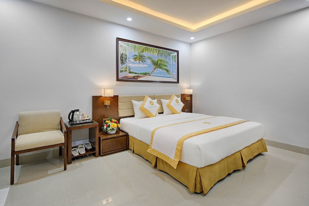 undefined Merry Hotel 10