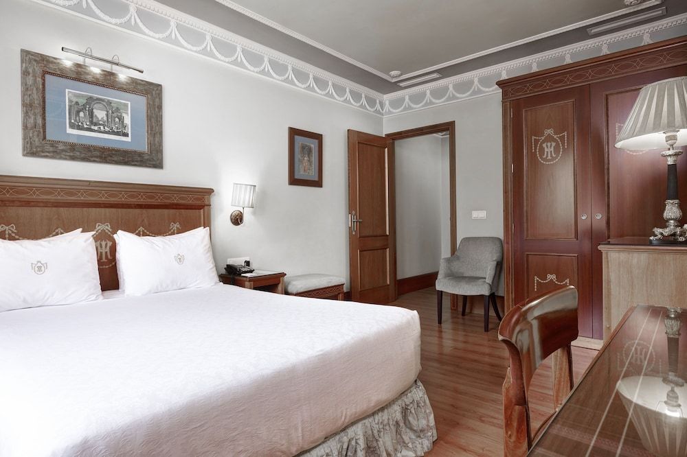 Hotel Inglaterra Sevilla Double or Twin Room 3